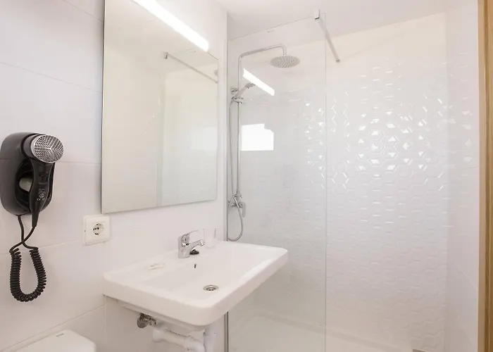 苏尔坦酒店 2* 坎皮卡福特